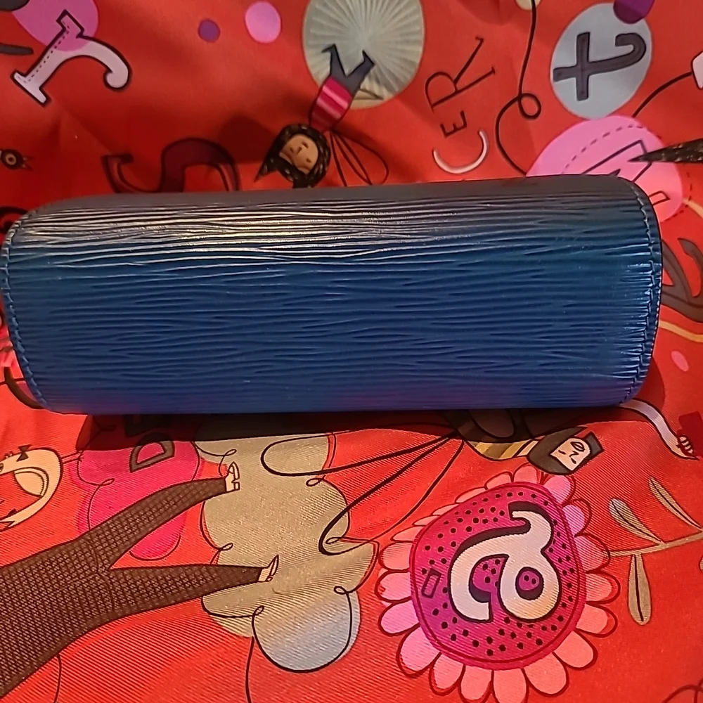 Louis vuitton EPI blue zipper pouch - Picture 3 of 13